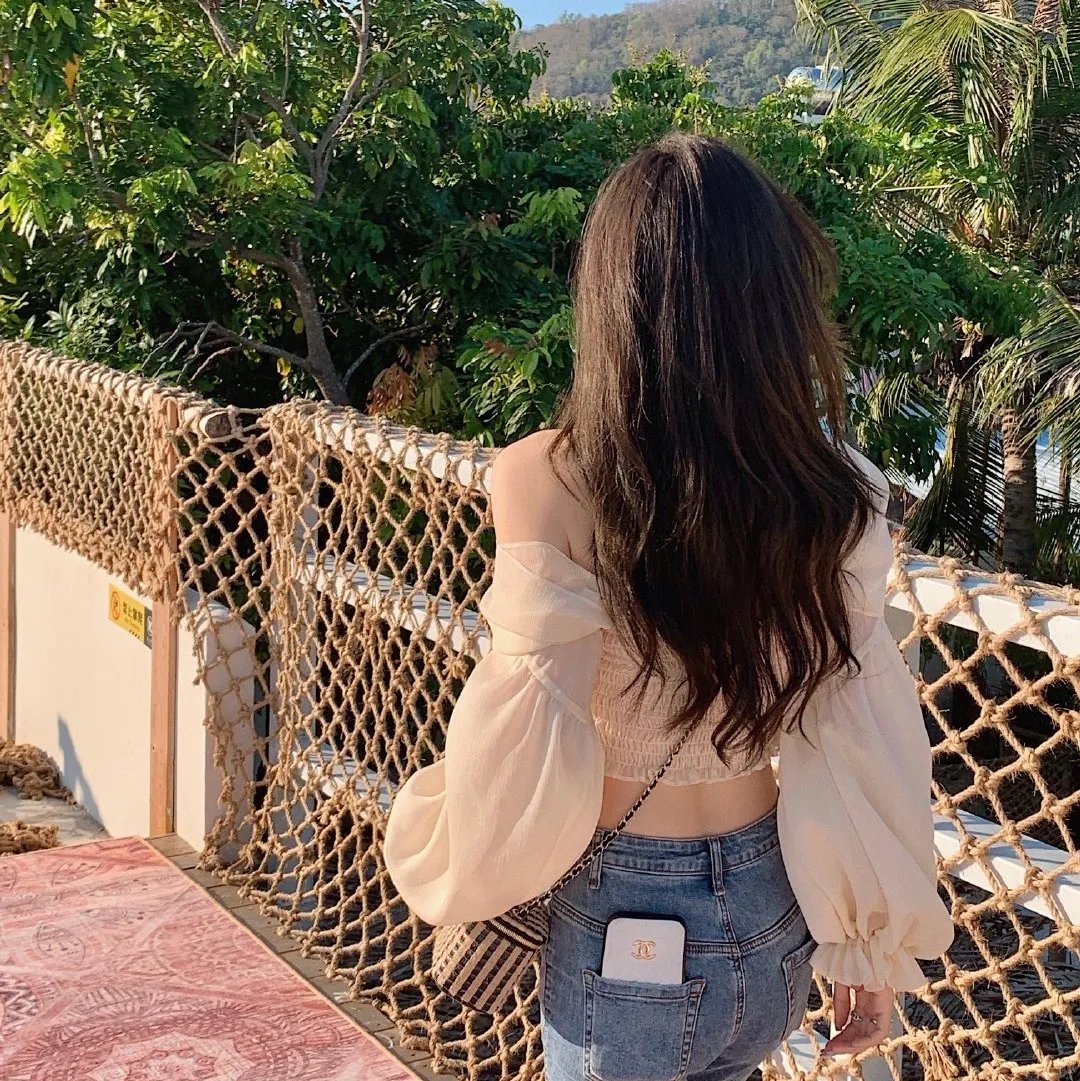 娘娘是个娇气包，得宠着