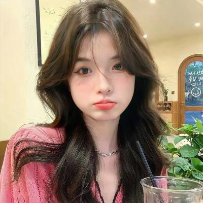 穿成侯府老夫人我一拖三救全家